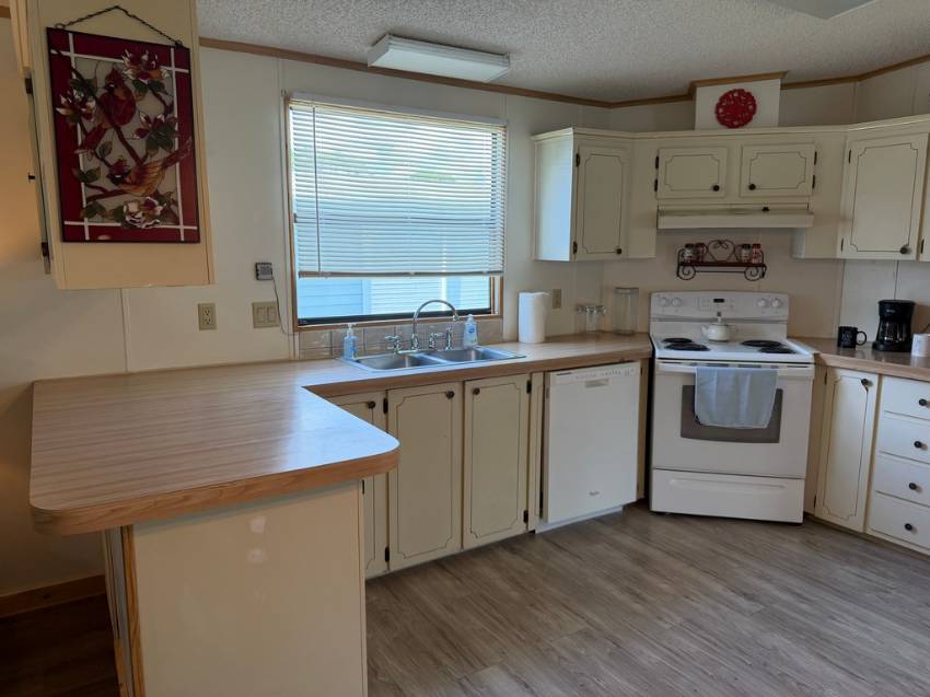 253 Dixie Circle a Haines City, FL Mobile or Manufactured Home for Sale